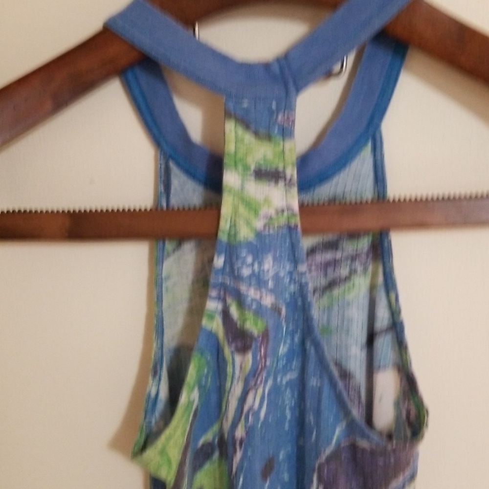 Top - Picture 4 of 4